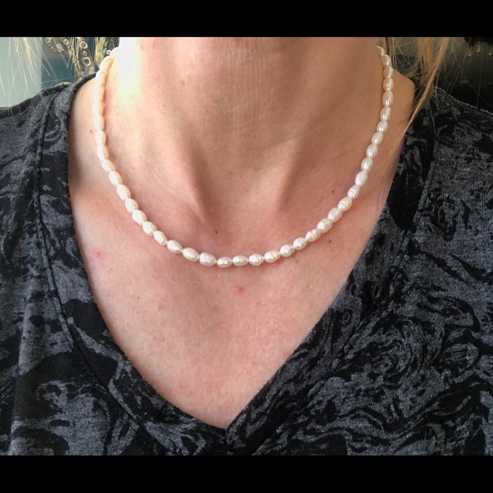 New 16” freshwater pearl necklace